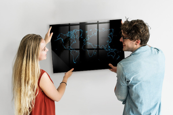 Lavagna magnetica con pennarelli Mappa del mondo con indicazione delle posizioni delle foto