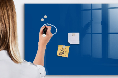Lavagna magnetica scrivibile Una pratica lavagna per appunti e foto.