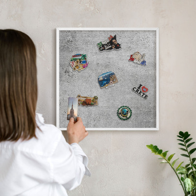 Lavagna magnetica da parete per calamite di colore bianco Minimalismo concreto