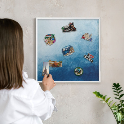 Lavagna magnetica da parete per calamite di colore bianco Astrazioni blu