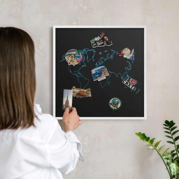 Lavagna magnetica stampata per calamite con cornice bianca Mappa del mondo