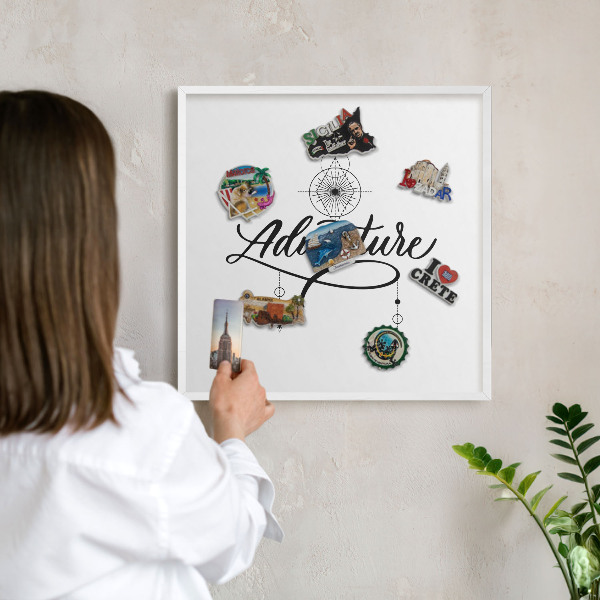 Lavagna magnetica da parete per calamite di colore bianco Avventura tipografica
