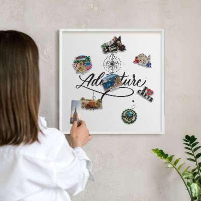 Lavagna magnetica da parete per calamite di colore bianco Avventura tipografica