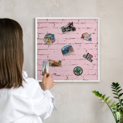 Lavagna magnetica stampata per calamite con cornice bianca Mattone rosa