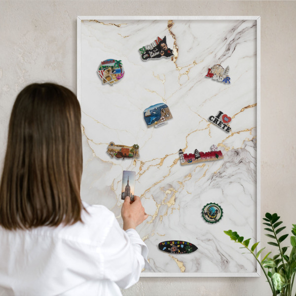 Lavagna magnetica da parete per calamite di colore bianco Eleganza del marmo
