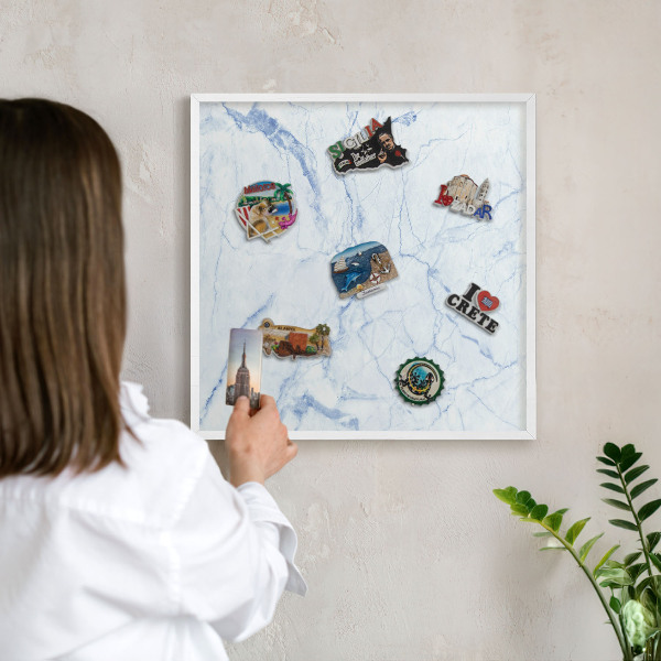 Lavagna magnetica da parete per calamite di colore bianco Design effetto marmo