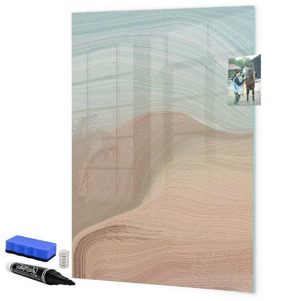 Lavagna magnetica con pennarelli Una lavagna colorata per appunti e foto.