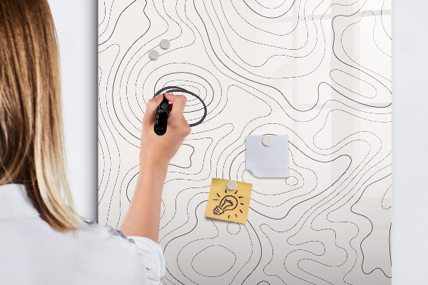 Lavagna magnetica con pennarelli Un modo creativo per presentare le tue foto