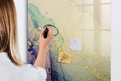 Lavagna magnetica scrivibile Ricordi colorati su una bacheca di sughero.