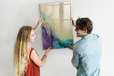 Lavagna magnetica scrivibile Ricordi colorati su una bacheca di sughero.