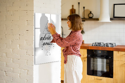 Lavagna magnetica con pennarelli Uno spazio creativo per ricordi e avventure.