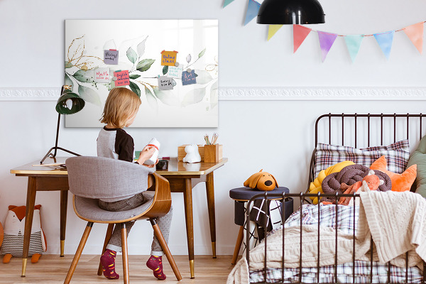 Lavagna magnetica con pennarelli Elegante lavagna per foto e appunti.