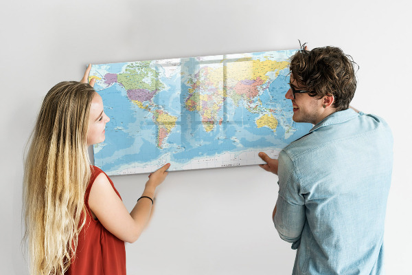 Lavagna magnetica scrivibile Una mappa del mondo con ricordi personali