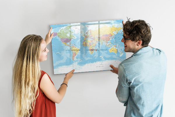 Lavagna magnetica scrivibile Una mappa del mondo con ricordi personali