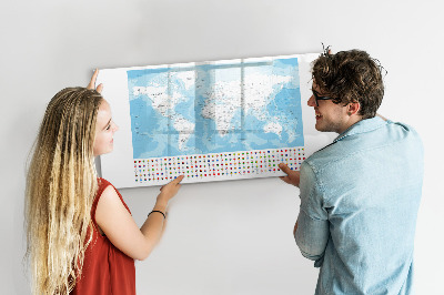 Lavagna magnetica con pennarelli Mappa del mondo con i luoghi da segnare