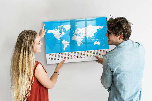 Lavagna magnetica con pennarelli Mappa del mondo con indicazione delle posizioni delle foto