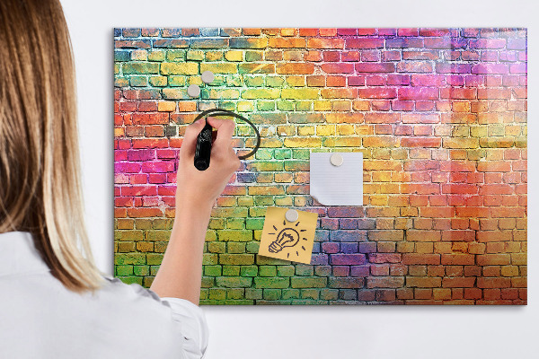Lavagna magnetica scrivibile Una parete colorata con spazio per le foto