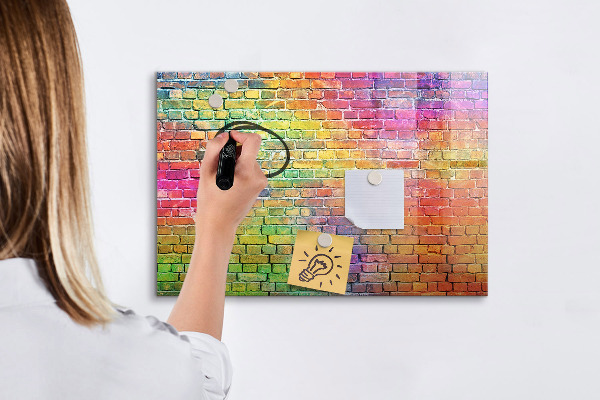 Lavagna magnetica scrivibile Una parete colorata con spazio per le foto
