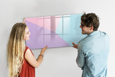 Lavagna magnetica scrivibile Una lavagna colorata per appunti e foto.
