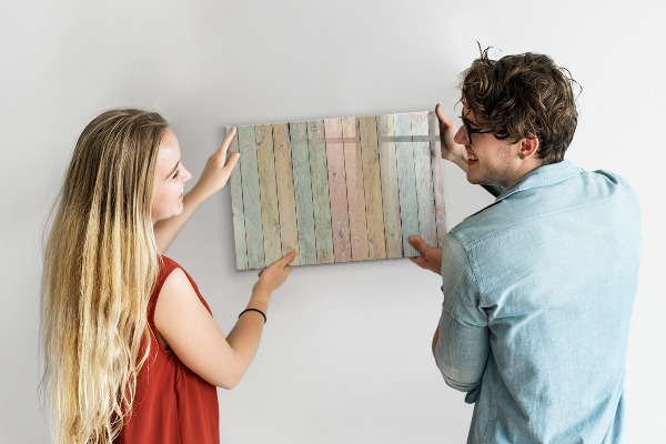 Lavagna magnetica scrivibile Una lavagna colorata per foto e appunti.