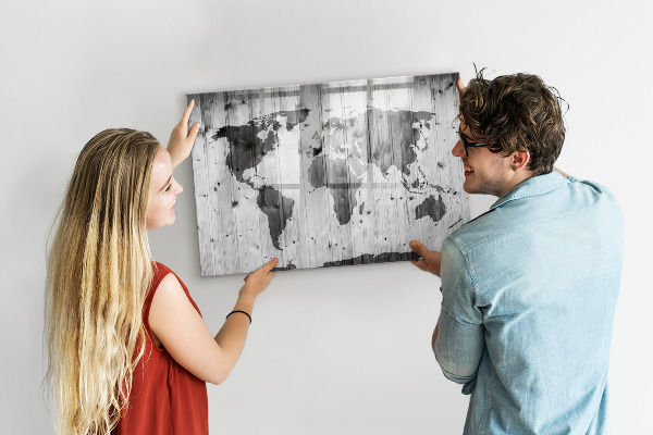 Lavagna magnetica scrivibile Una mappa del mondo con ricordi personali