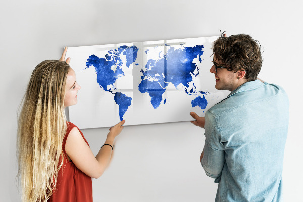 Lavagna magnetica con pennarelli Mappa del mondo con indicazione delle posizioni delle foto