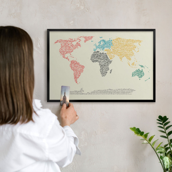 Lavagna magnetica per collezioni di calamite con cornice nera Mappa del mondo