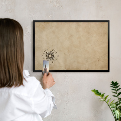 Lavagna magnetica in metallo decorata di colore nero Rosa dei venti