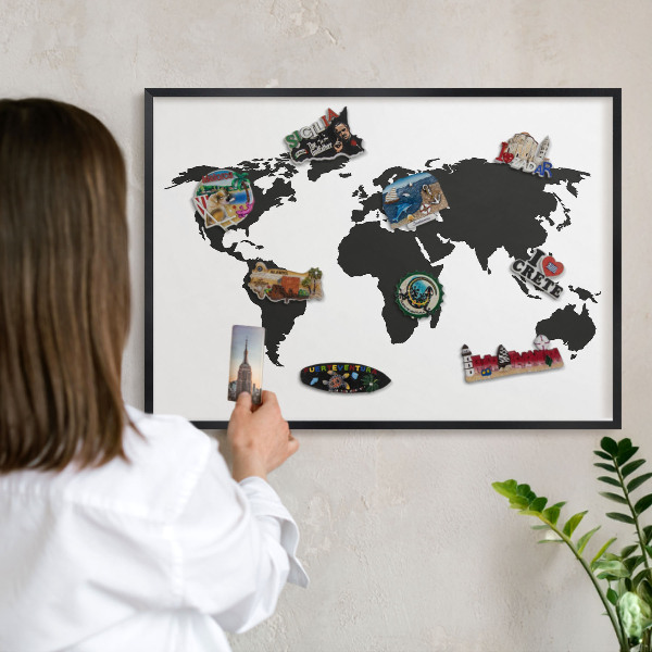 Lavagna magnetica in metallo decorata di colore nero Mappa del mondo
