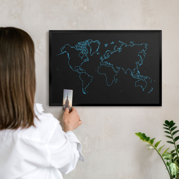 Lavagna magnetica per collezioni di calamite con cornice nera Mappa del mondo