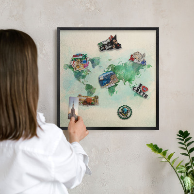 Lavagna magnetica per collezioni di calamite con cornice nera Mappa del mondo