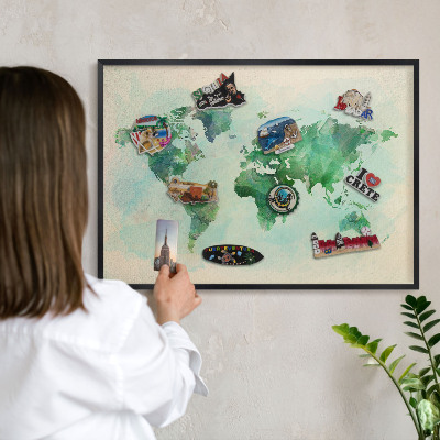 Lavagna magnetica per collezioni di calamite con cornice nera Mappa del mondo