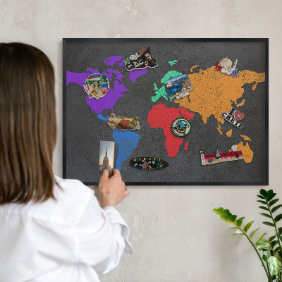 Lavagna magnetica per collezioni di calamite con cornice nera Mappa a colori