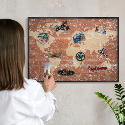Lavagna magnetica per collezioni di calamite con cornice nera Mappa dei mattoni