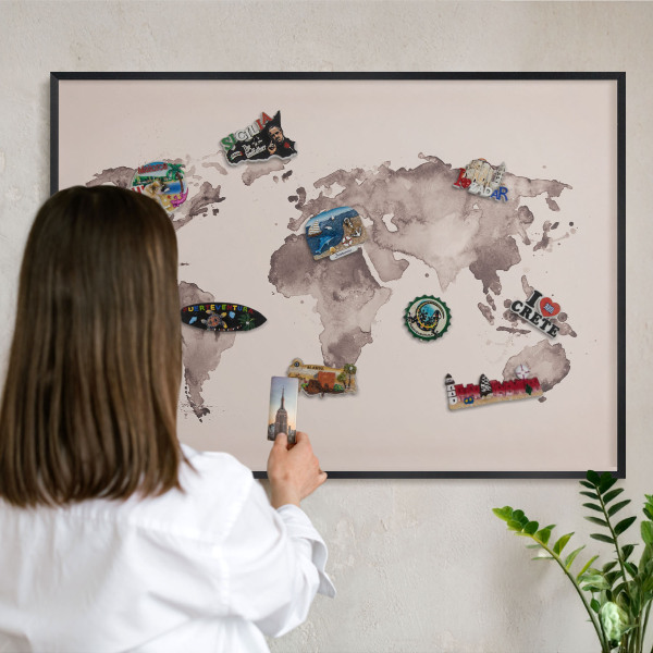 Lavagna magnetica per collezioni di calamite con cornice nera Mappa del mondo