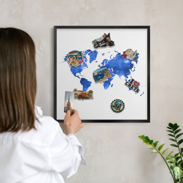 Lavagna magnetica per collezioni di calamite con cornice nera Mappa del mondo