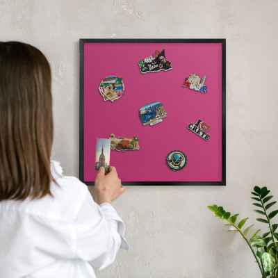 Lavagna magnetica in metallo decorata di colore nero Rosa intenso