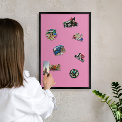 Lavagna magnetica in metallo decorata di colore nero Rosa freddo