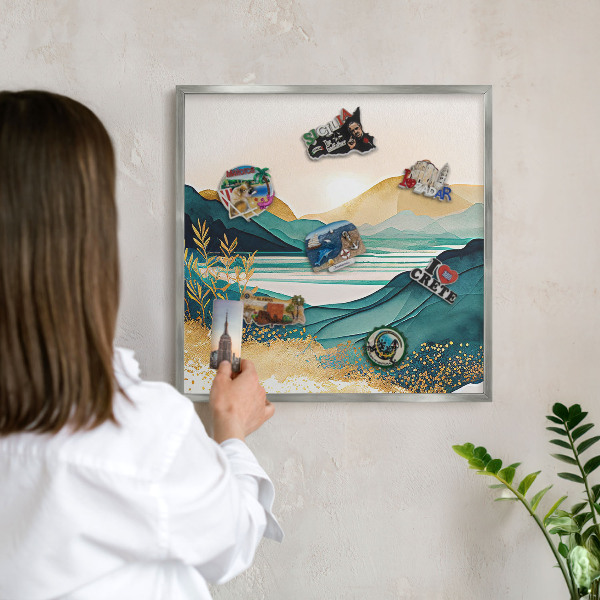 Lavagna magnetica decorativa da parete in colore argento Una vista serena