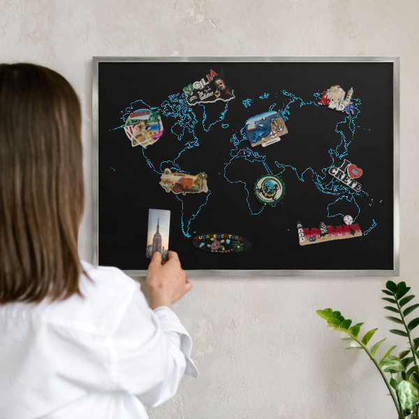 Lavagna per calamite con cornice d'argento Mappa del mondo