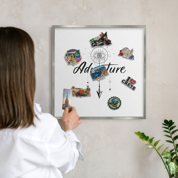 Lavagna magnetica decorativa da parete in colore argento Tema avventura