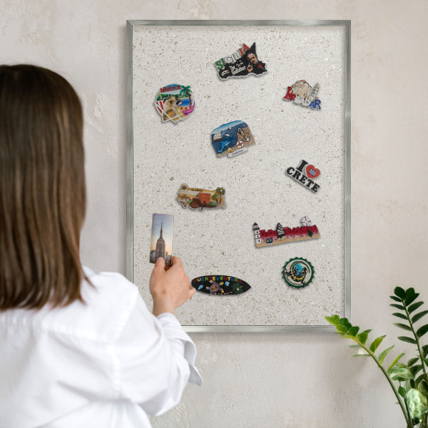 Lavagna magnetica decorativa da parete in colore argento Eleganza discreta