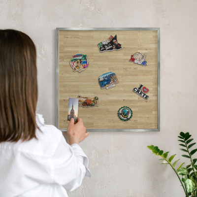 Lavagna magnetica decorativa da parete in colore argento Struttura in acciaio