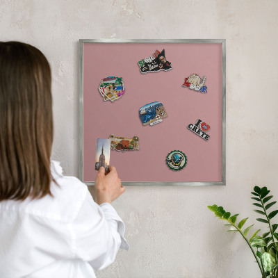 Lavagna per calamite con cornice d'argento Rosa pastello polveroso