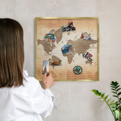 Lavagna magnetica per calamite souvenir in colore oro Mappa del mondo