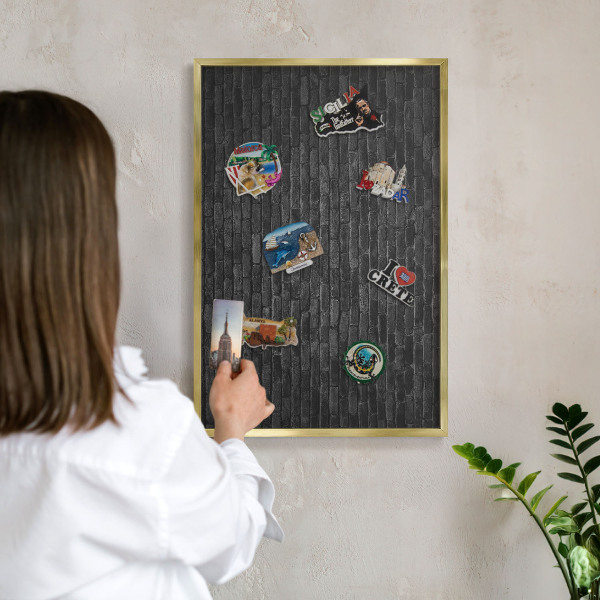 Lavagna magnetica per calamite souvenir in colore oro Muro di mattoni