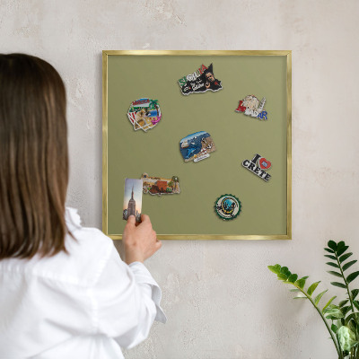 Lavagna magnetica per calamite souvenir in colore oro Erba verde