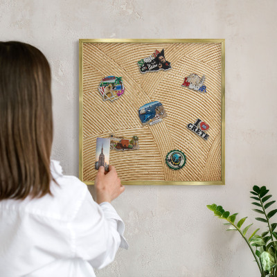 Lavagna magnetica per calamite souvenir in colore oro Linee strutturali