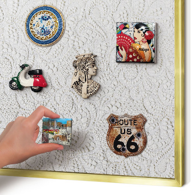 Lavagna magnetica per calamite souvenir in colore oro Eleganza traforata