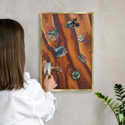 Lavagna magnetica per calamite souvenir in colore oro Anelli di legno